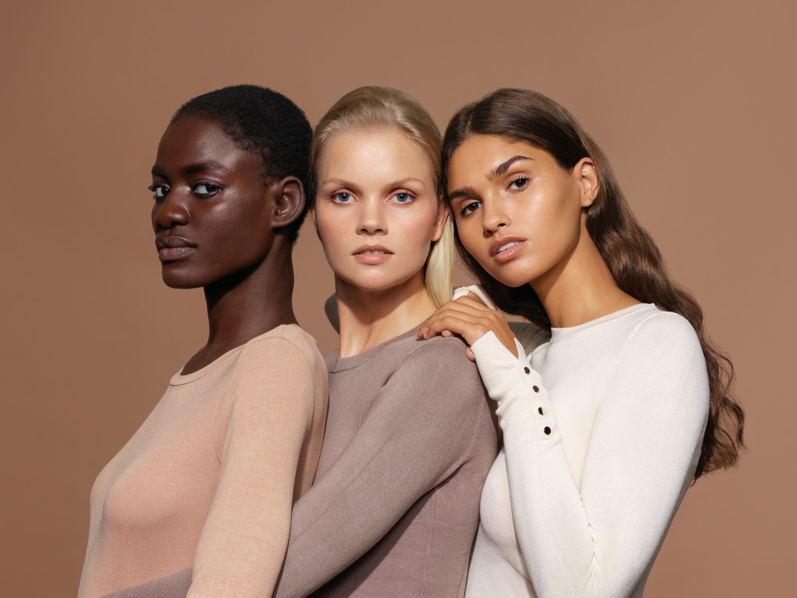 nu-skin-nu-colour-bioadaptive-BB-Foundation-model-pictures (16)